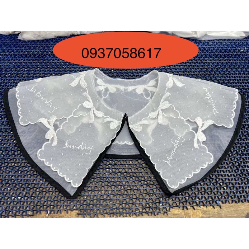 cổ áo ren đính đá