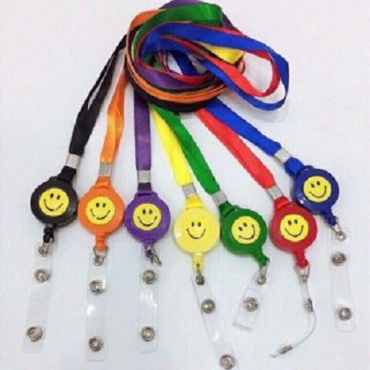 Dây đeo thẻ YOYO mặt cười dạng rút
