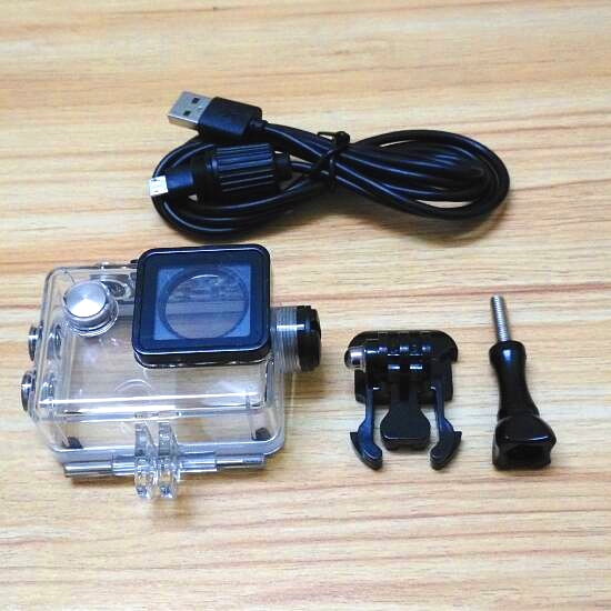 Case SJ4000 có lỗ cắm sạc