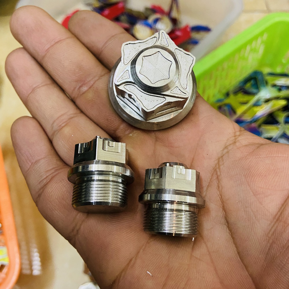 [HCM]ỐC CHẢNG BA SATRIA RAIDER FI 2018 TRỞ LÊN chất liệu inox 304 CNC MẪU SALAYA LỐC XOÁY