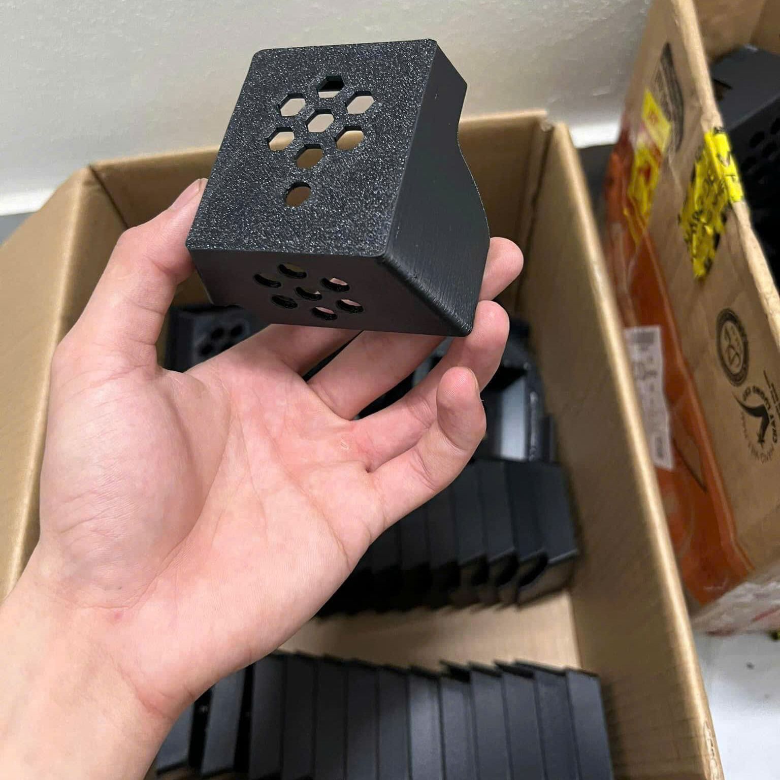 Chụp, Hộp Nhựa in 3D giải nhiệt nhanh dùng làm bi cầu cho EX155 đầu cos ( chỉ chụp nhựa)