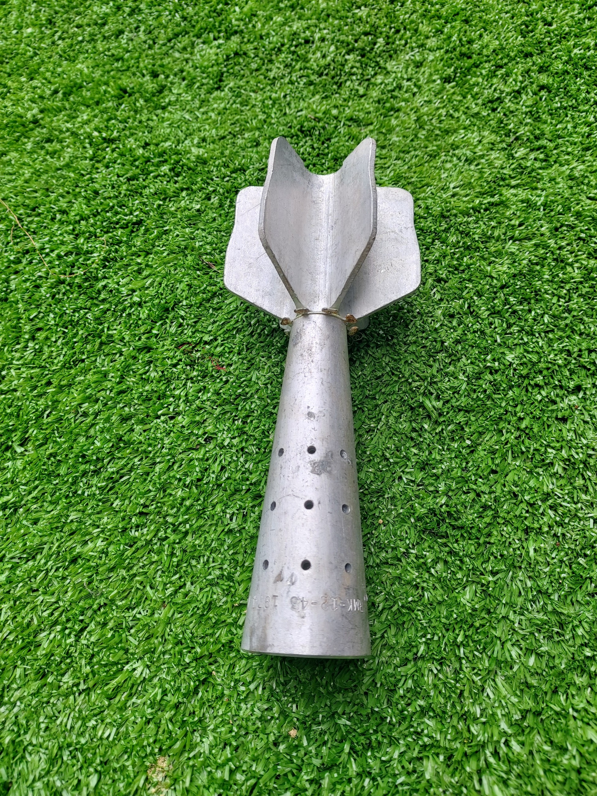 Đuôi cối 81mm US,lọ cắm hoa