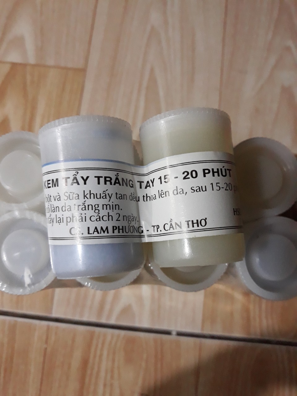 KEM TẨY TRẮNG DA CẤP TỐC