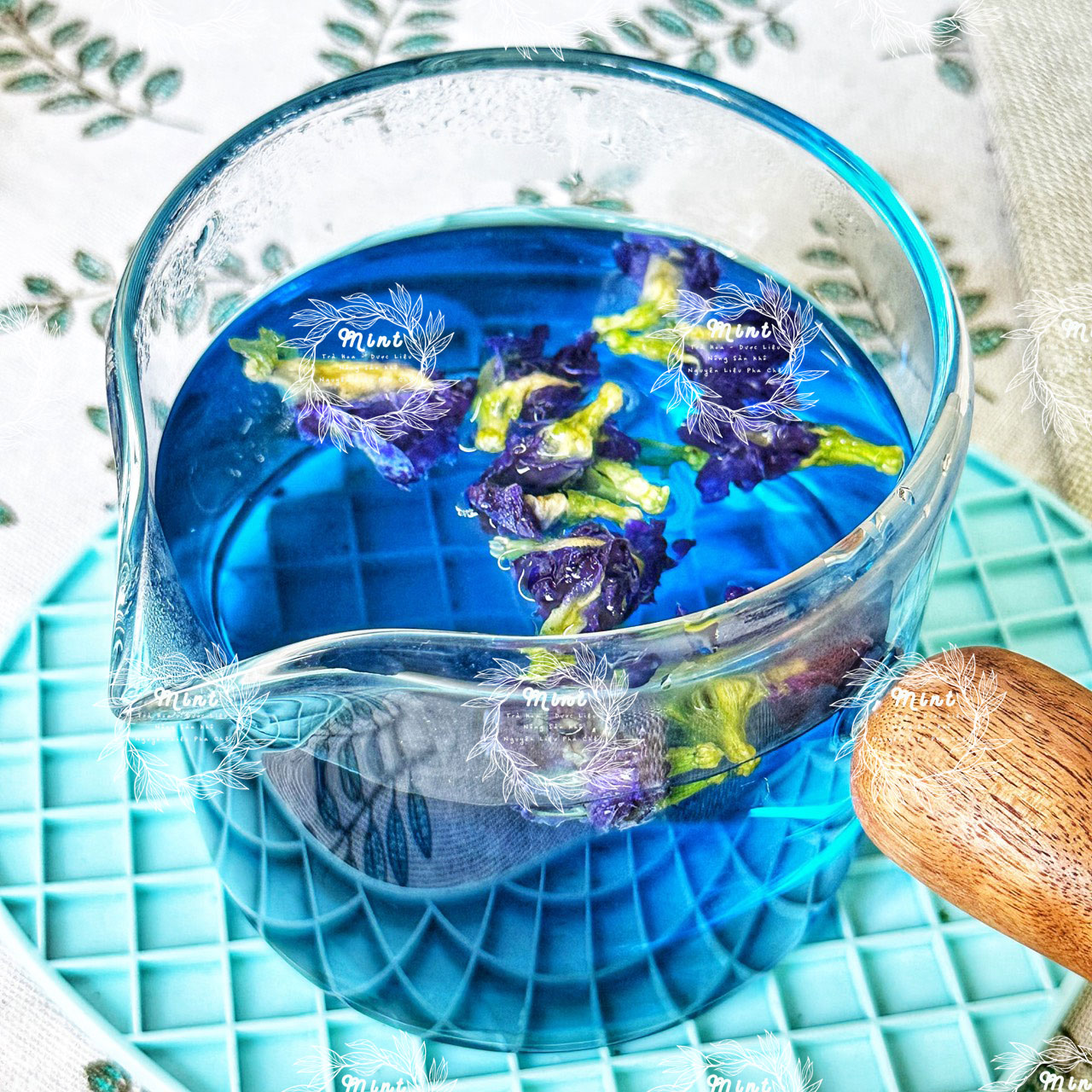 Trà Hoa Đậu Biếc (Đậu Hoa Tím – Bông Biếc) - Chai Thủy Tinh Cao Cấp 200gr