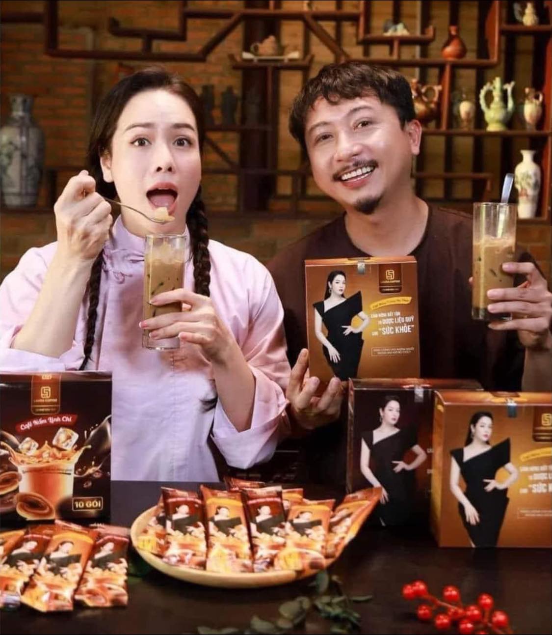 Cà phê Nhật Kim Anh cà phê hòa tan Laura Coffee (Hộp 10 gói)