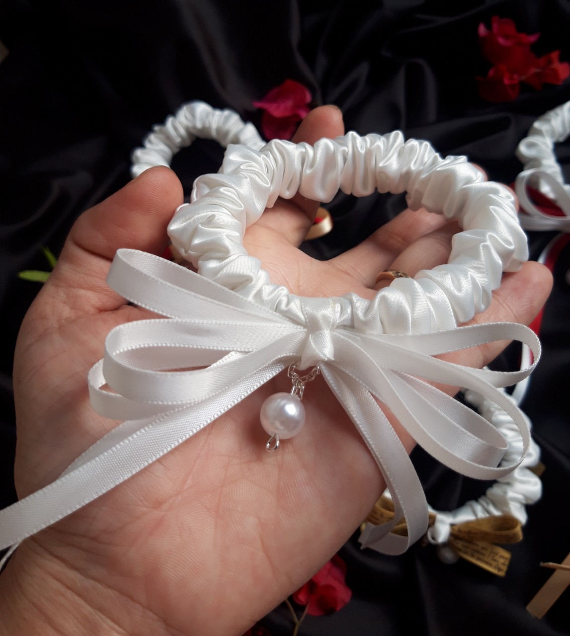 Cột Nơ Scrunchies cá tính.