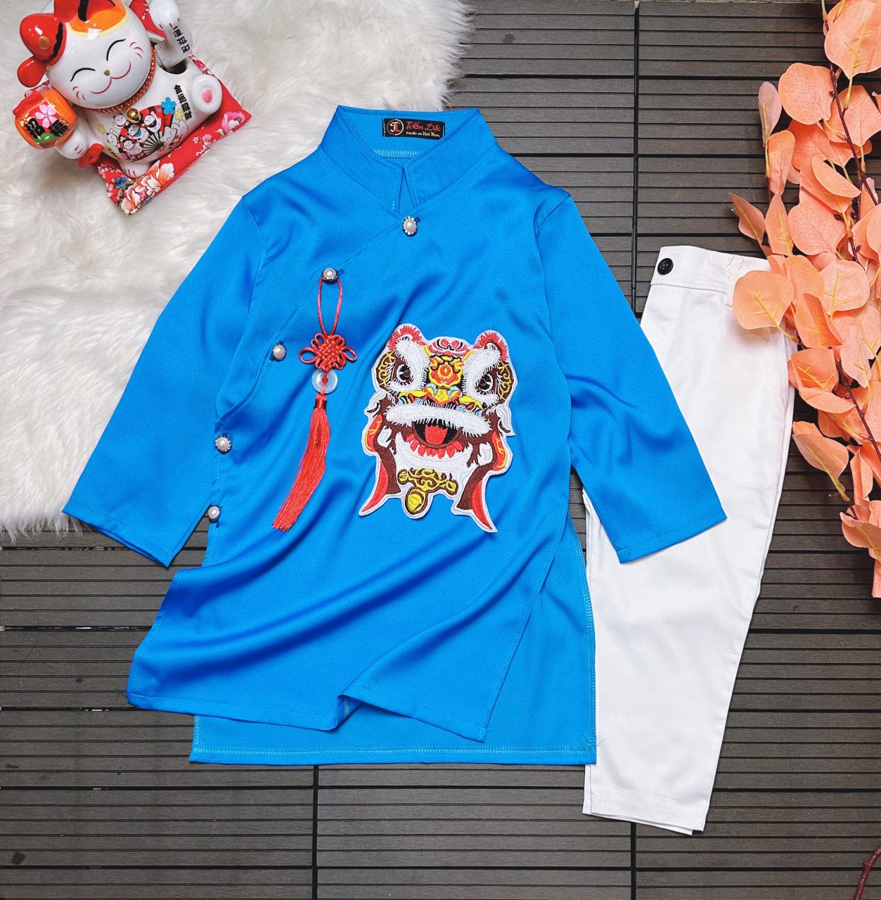 AO DAI CACH TAN HINH THIU