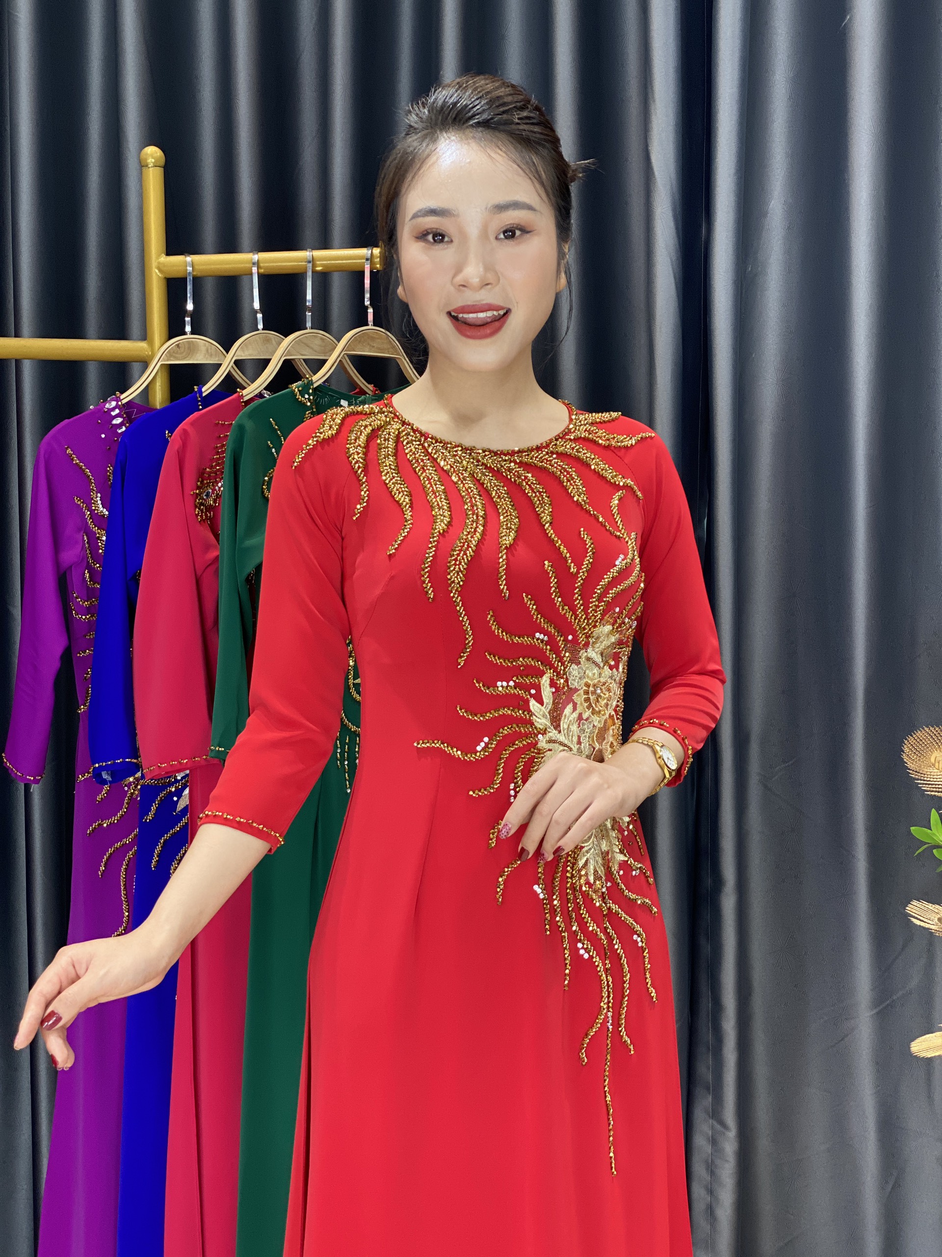 Áo dài, áo dài nữ kết đá thủ công lụa mỹ cao cấp MÃ D61