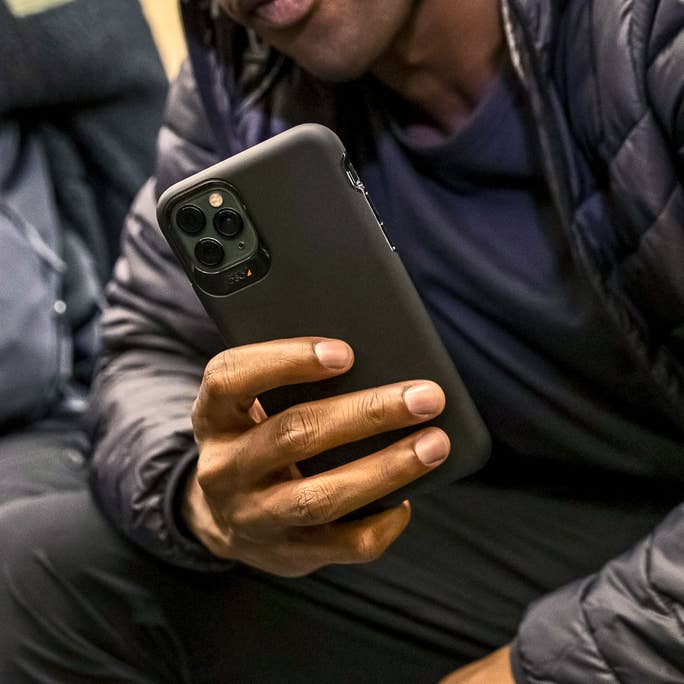 Ốp Gear4 Holborn cho iPhone 11/ 11 Pro/ 11 Pro Max [PHÂN PHỐI CHÍNH HÃNG, BẢO HÀNH 1 NĂM]