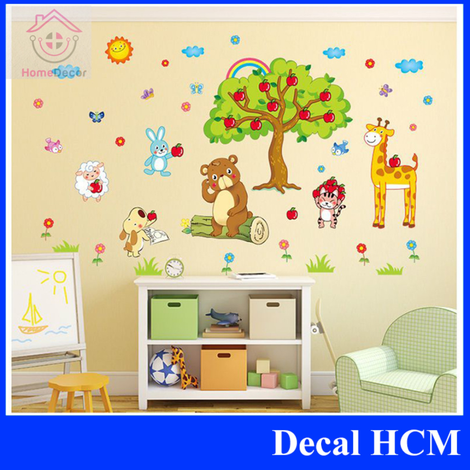 [HCM]Tranh dán tường cho bé Amyshop vườn thú nhỏ cây táo đỏ(  dài 170 x cao 100 cm)