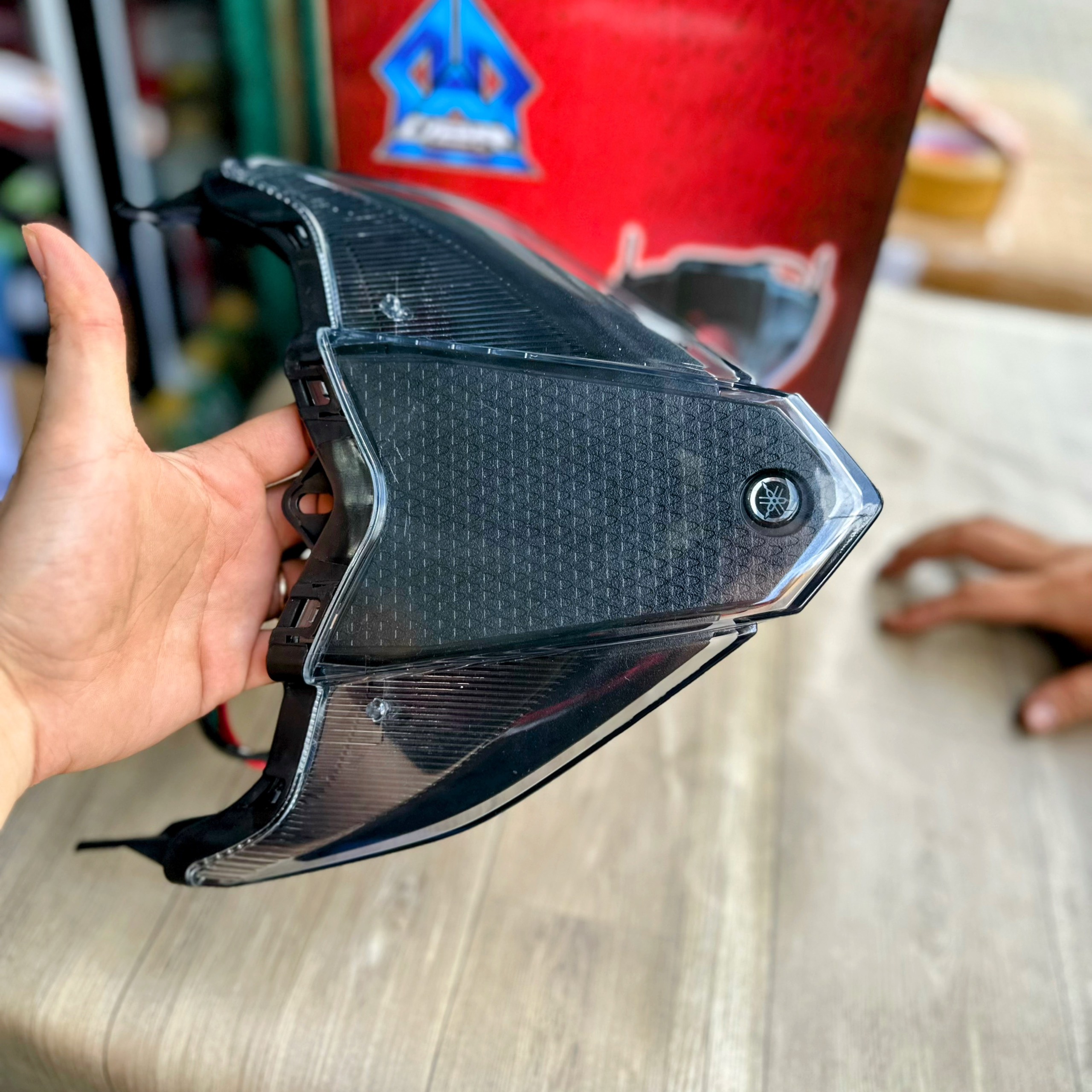 Đèn hậu LC 135 5s Malaysia lắp đặt như zin