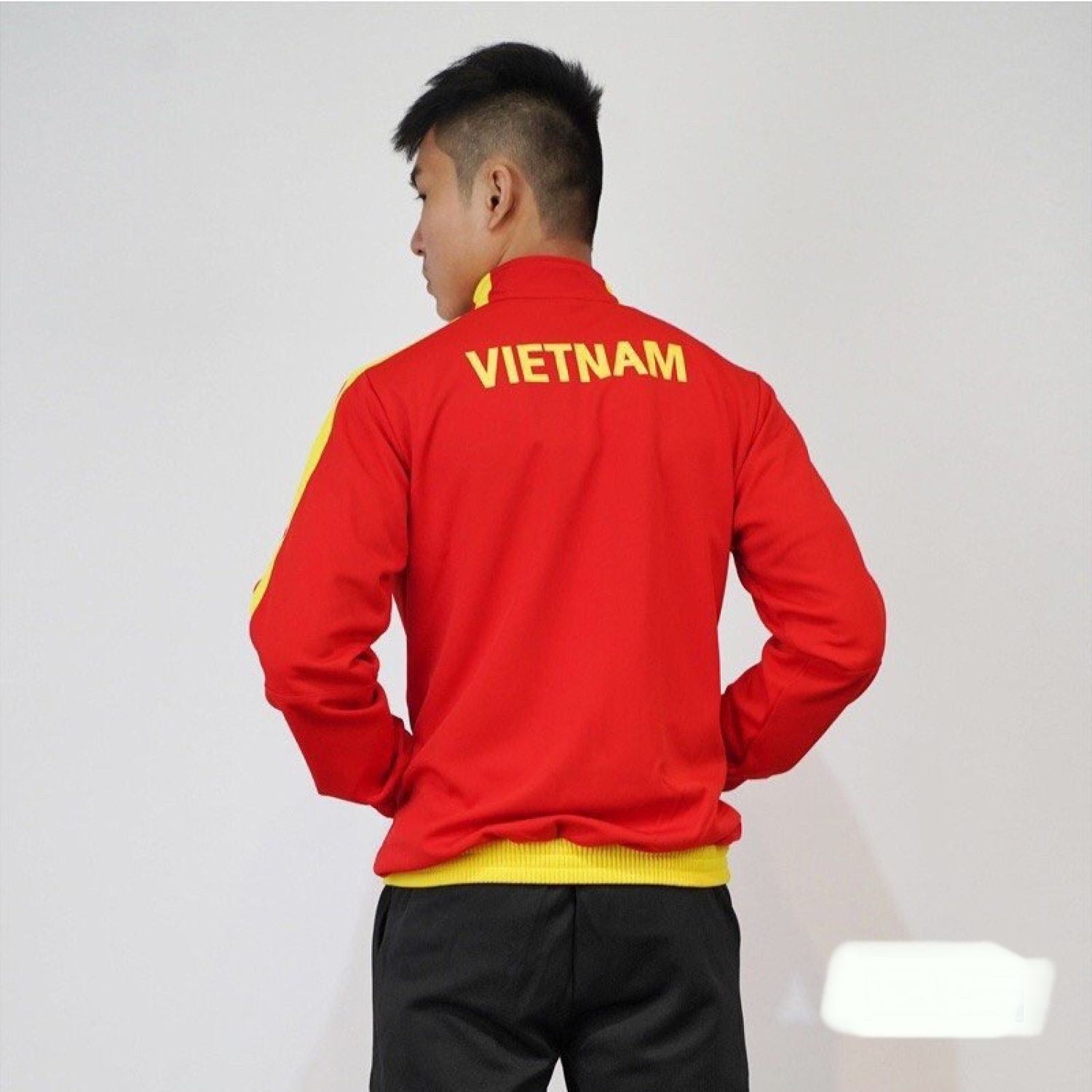 Áo khoác thể thao VN