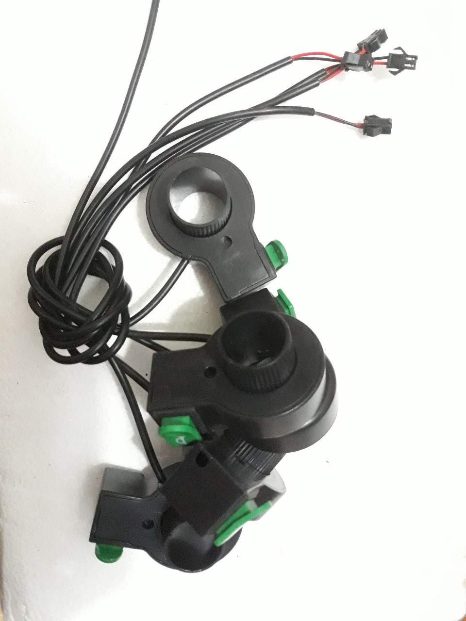 Công tắc nhấn  còi, chế pasin xe máy, xe điện