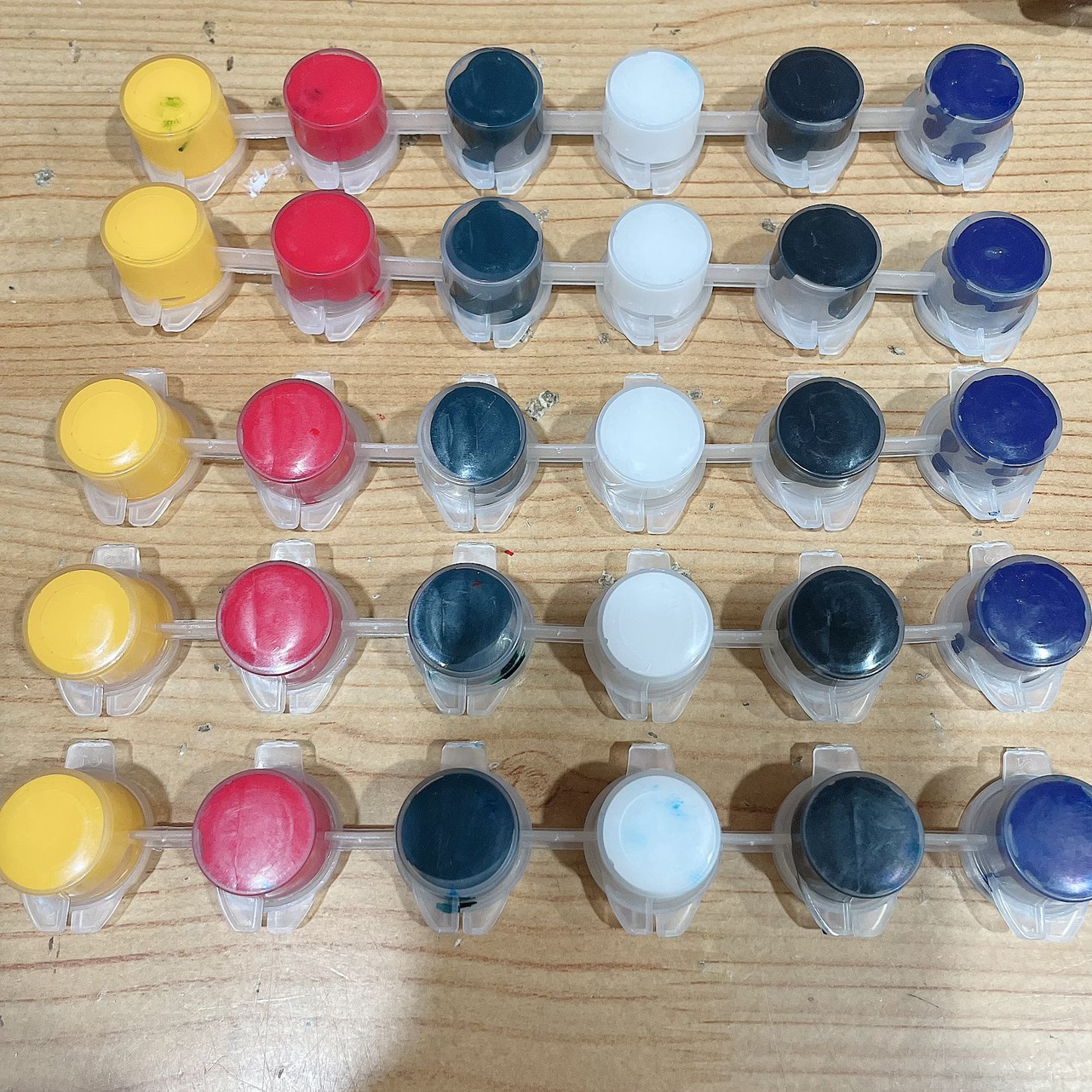 Màu pha keo poly,epoxy,silicon[dây 6 màu]