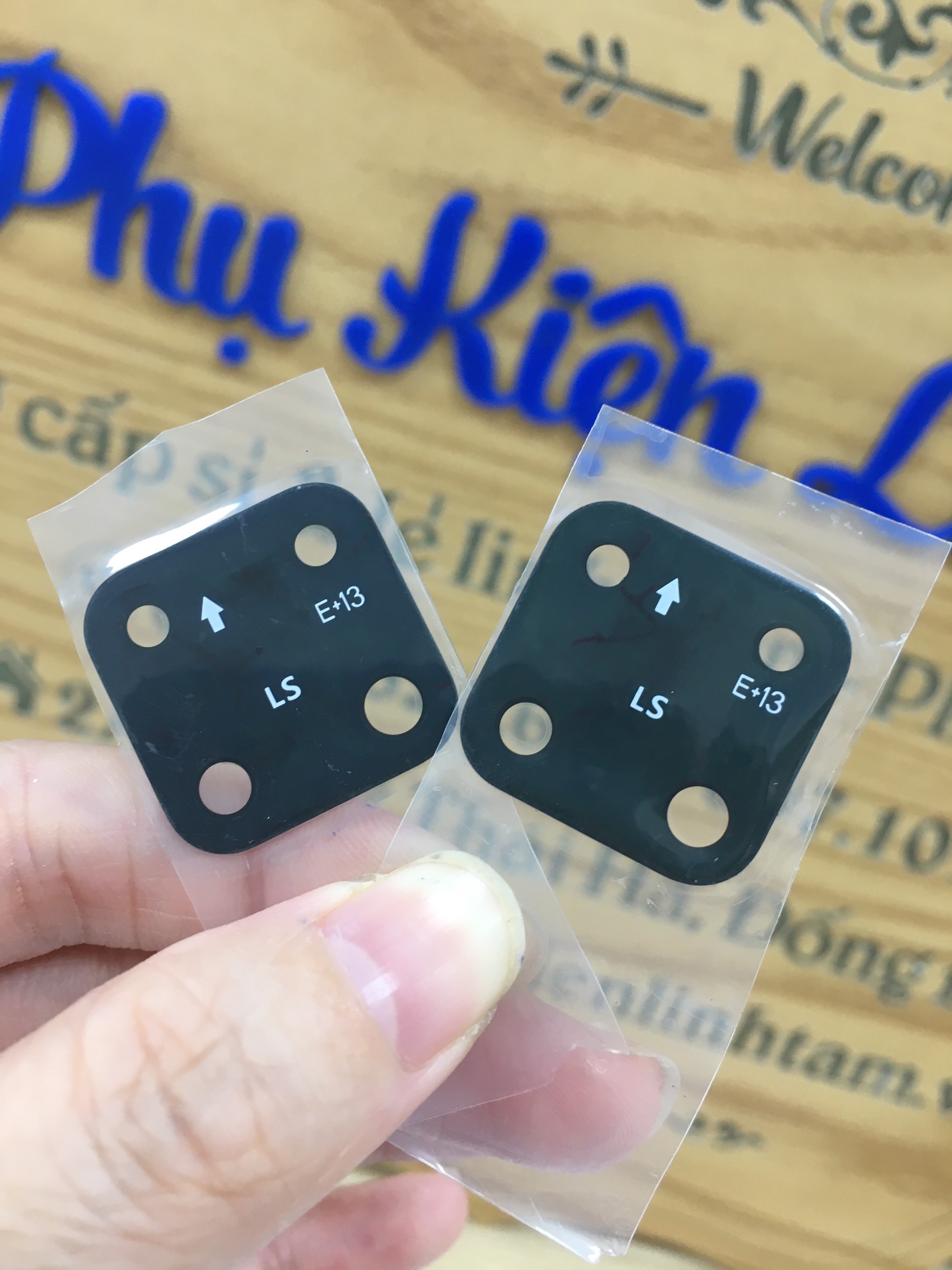 Kính camera Oppo REALME C25