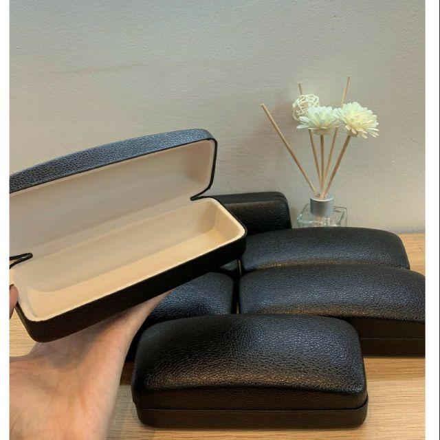 [HCM]hộp da đựng kính mát ( giao màu ngẫu nhiên )