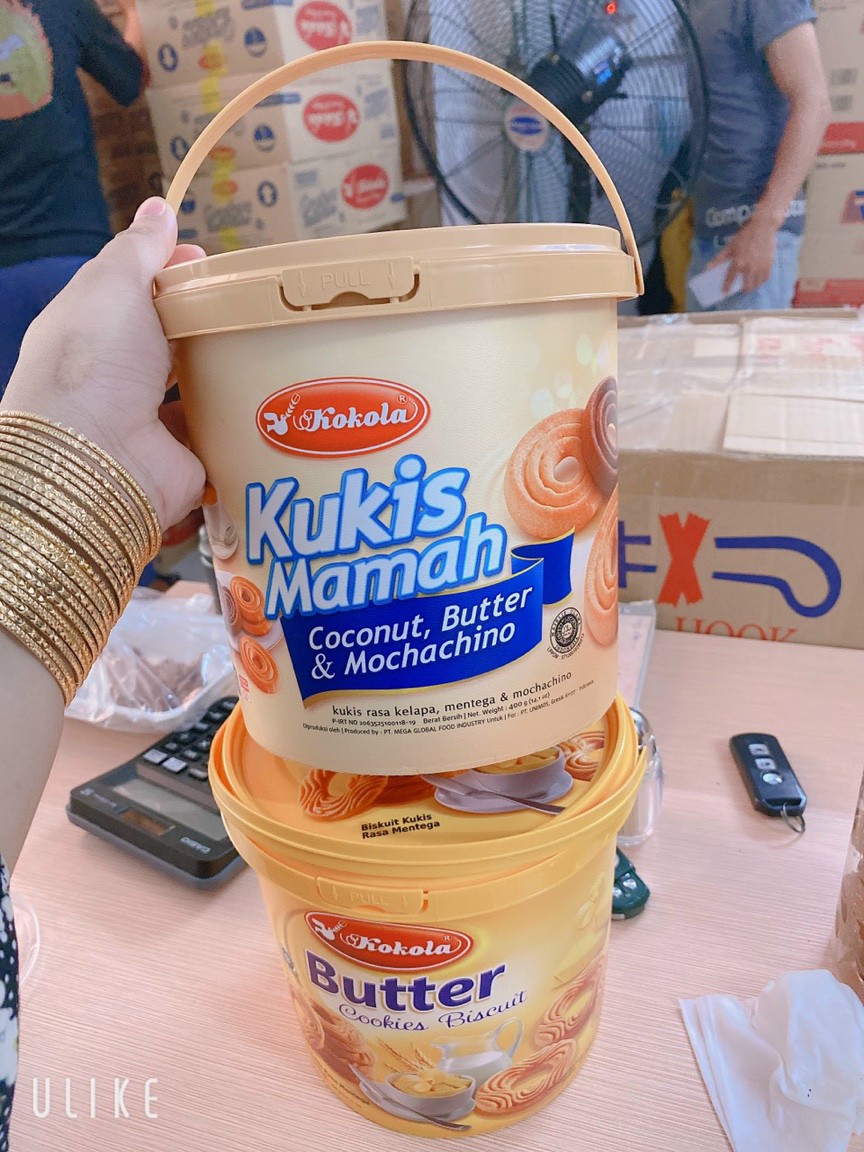 2 HỘP BÁNH QUY XÔ KOKOLA
