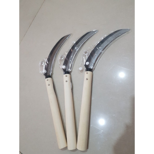 Liềm cắt cỏ cắt lúa cán gỗ cán nhựa giá rẻ