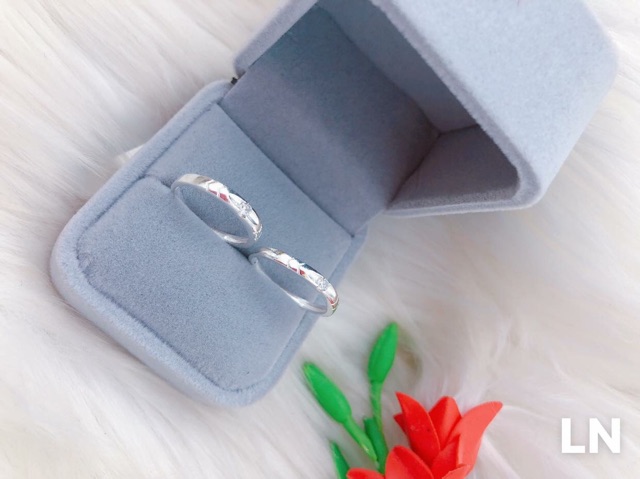NHẪN ĐÔI ĐÍNH ĐÁ CÁ TÍNH NHẸ NHÀNG CHUẨN BẠC TA