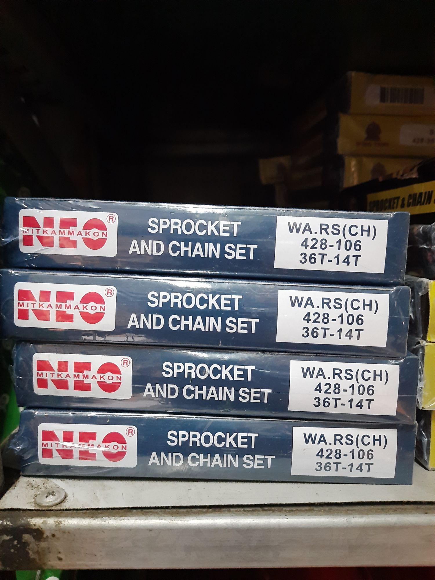nhông xích neo rs