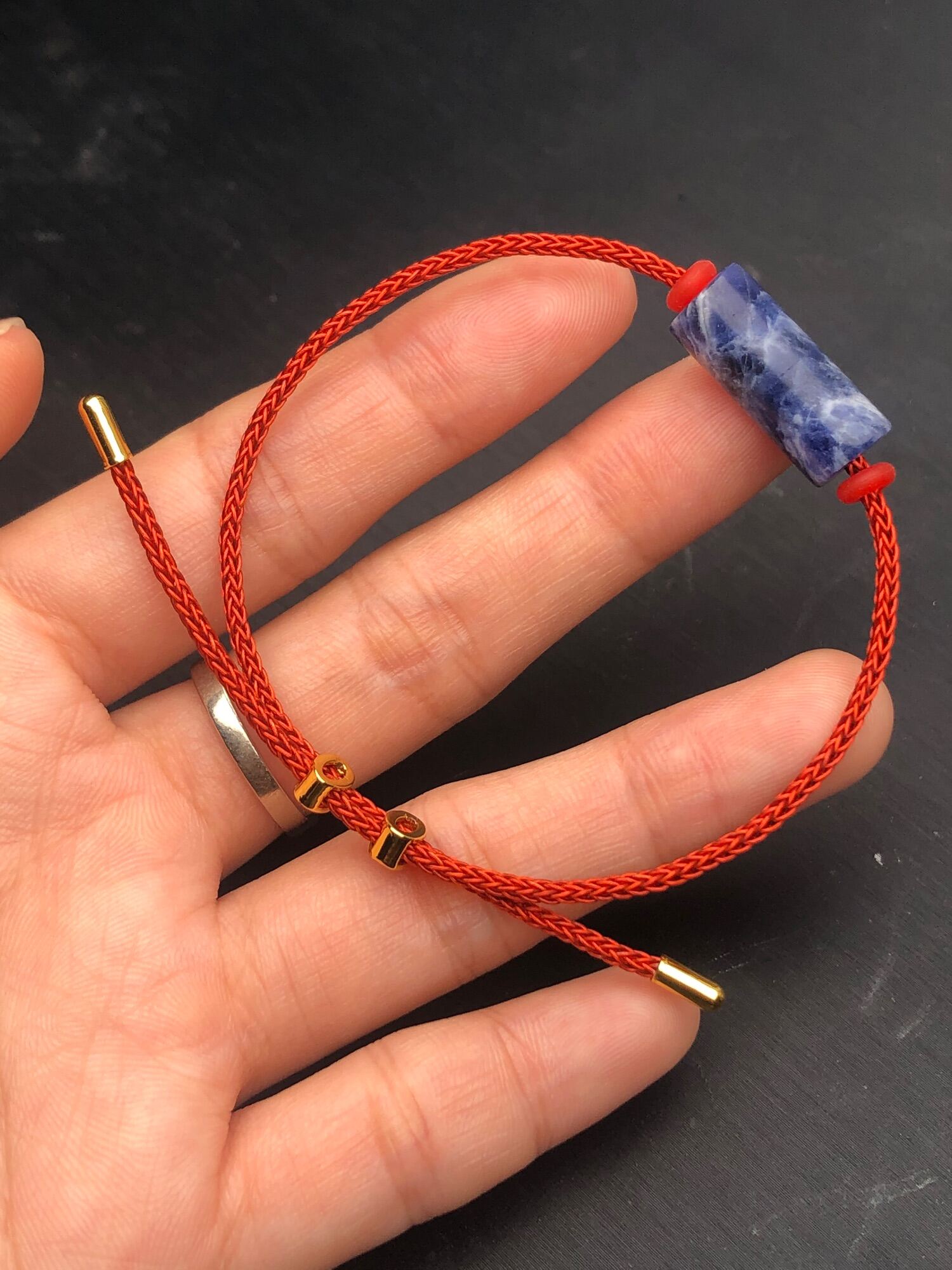 Vòng tay lu thống đá lapis lazuli