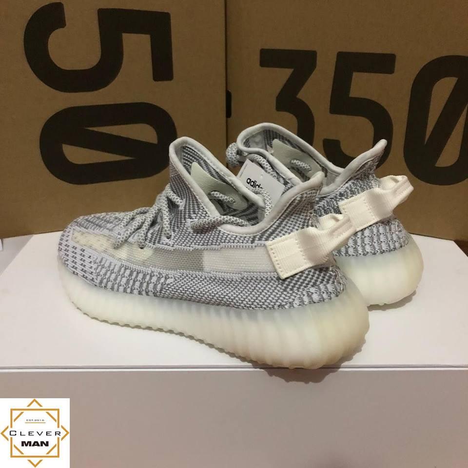 yeezy static reflective K Wave Carousell Hong Kong