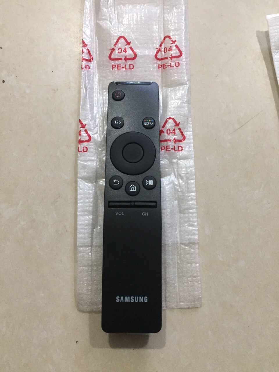 điều khiển tivi samsung 4k cong.