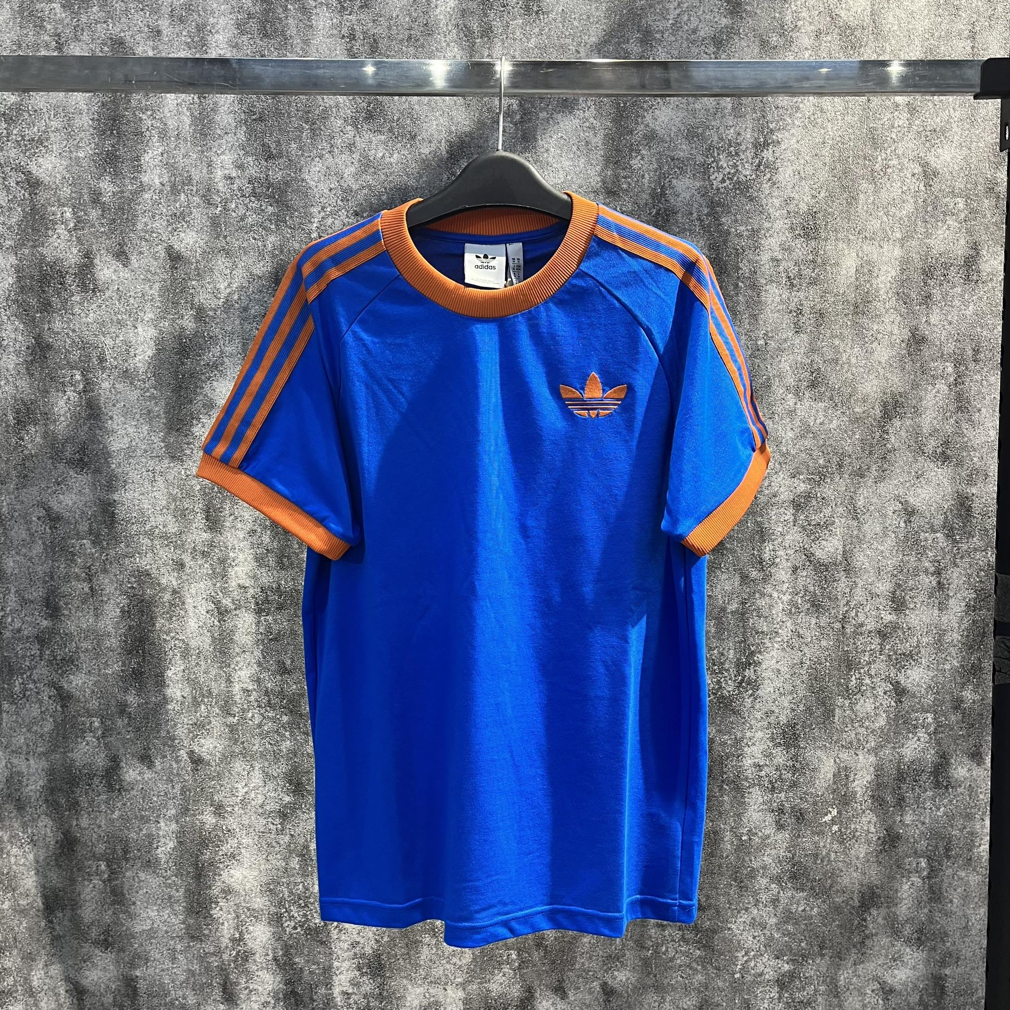 Áo thun chính hãng adidas adicolor 70s vintage cali tee shop xám store