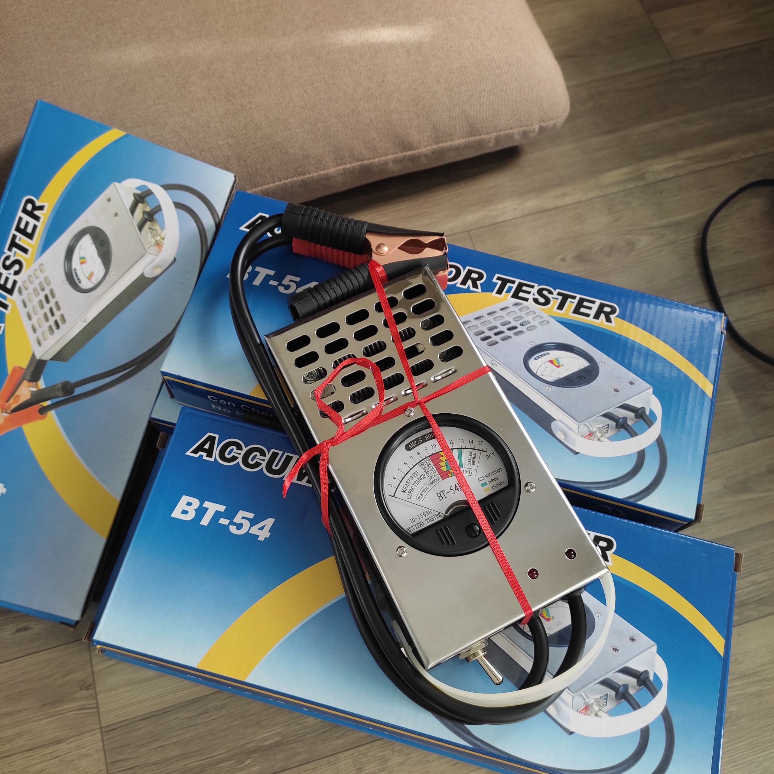 Đồng hồ kiểm tra test bình acquy BT54