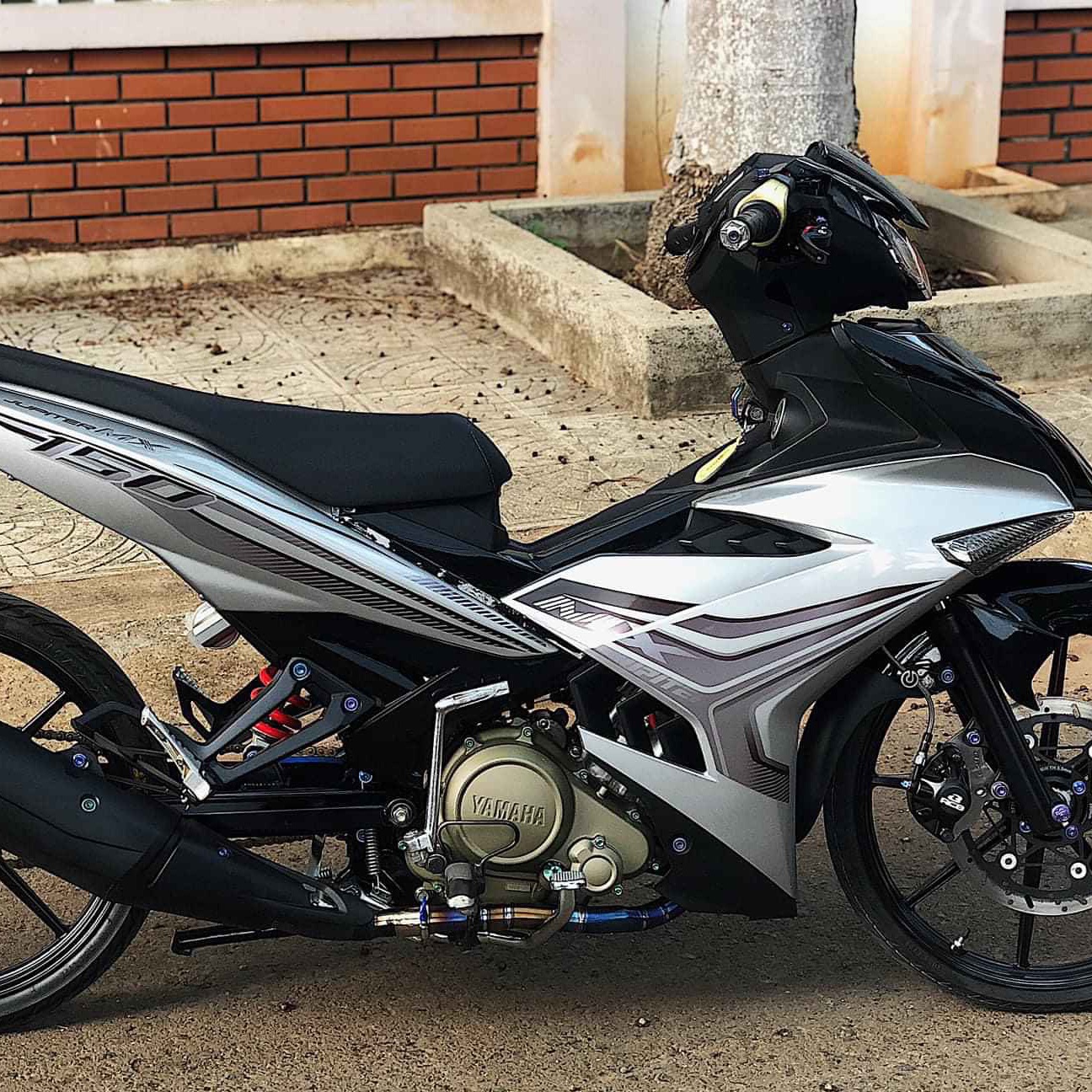 Tem rời ex 150 Mx dán xe bạc