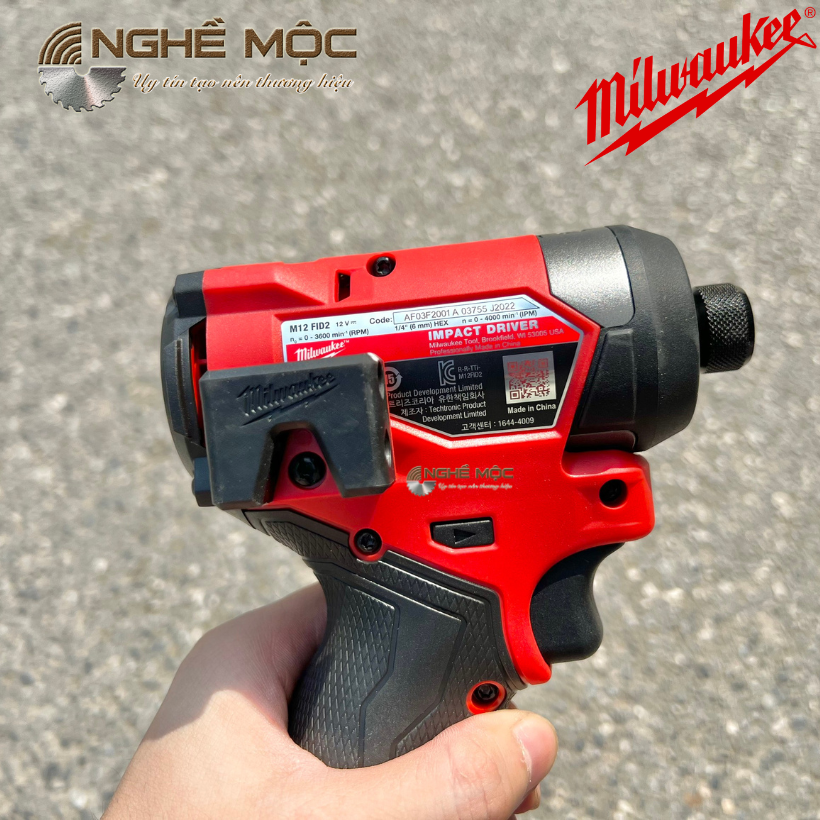 Máy khoan bắt vít M12 FID2 Milwaukee gen 4