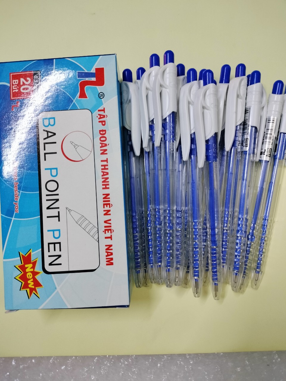 Bút Bi xanh TL-079 (Hộp 20 Chiếc)