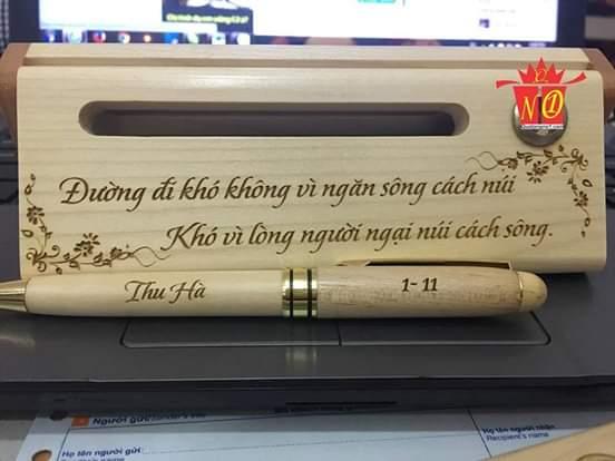 Hộp bút+ bút gỗ khắc hình