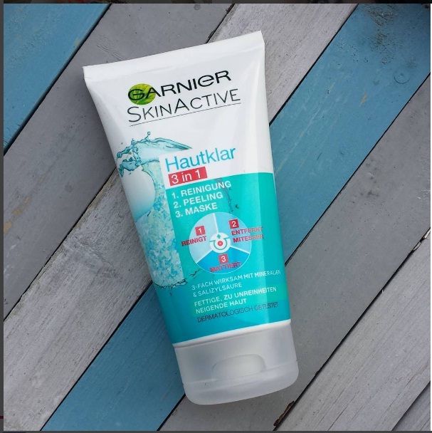 Sữa rửa mặt Garnier 3in1
