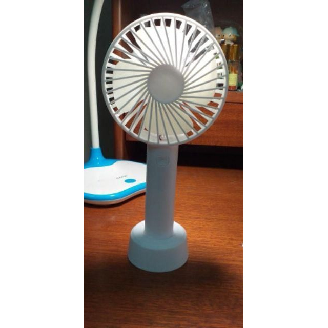 QUẠT CẦM TAY MINI TÍCH ĐIỆNFREESHIP( CAM KẾT HÀNG CHẤT LƯỢNG, GIÓ MẠNH)