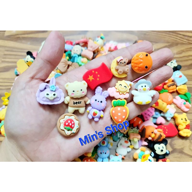 Set 100 charm/center nhám trộn nhiều mẫu xinh (có cả những mẫu ko có trong ảnh)