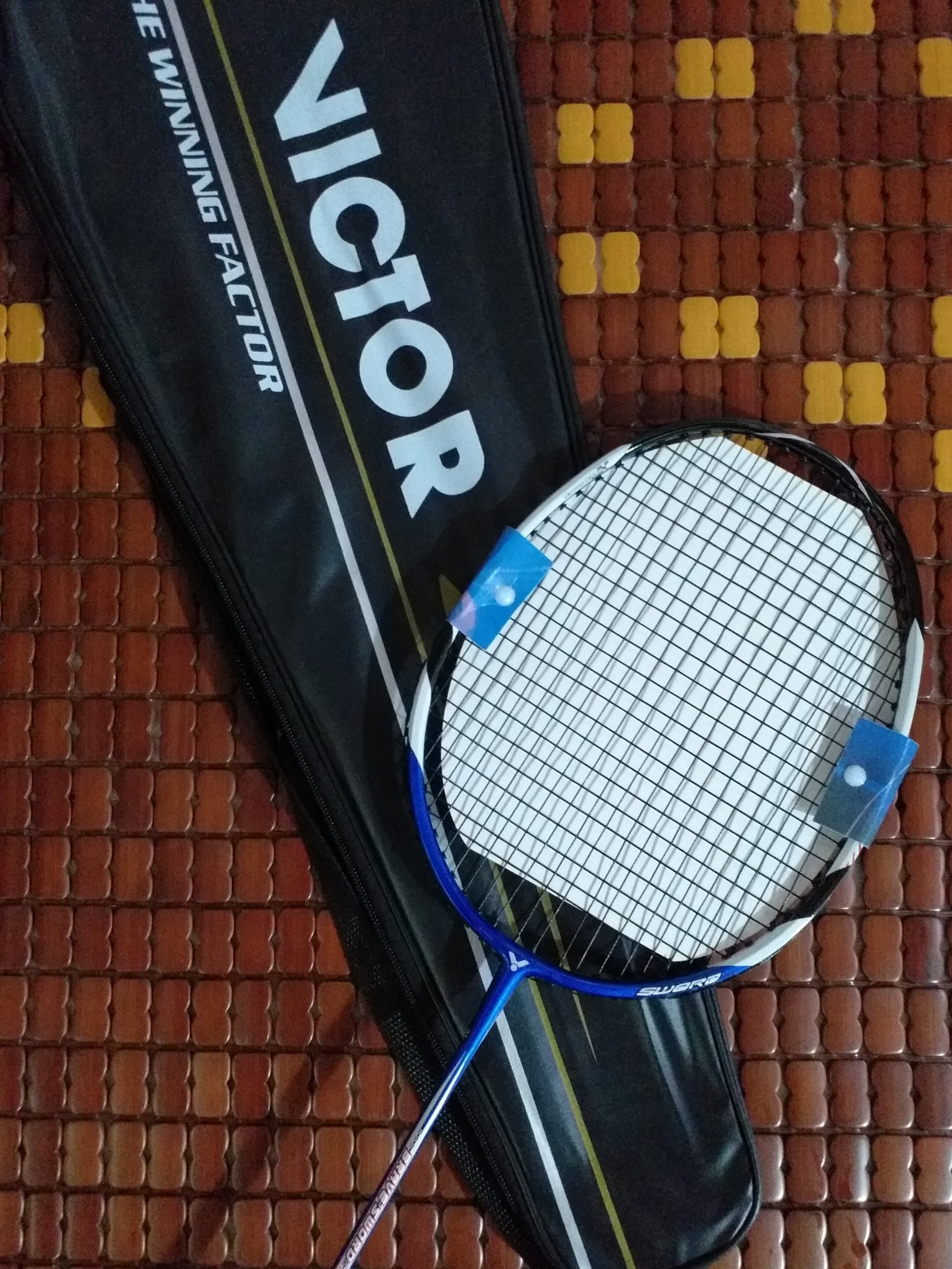 VỢT CẦU LÔNG VICTOR -  Khung Crom Căng Cước Sẵn (Căng 8kg)