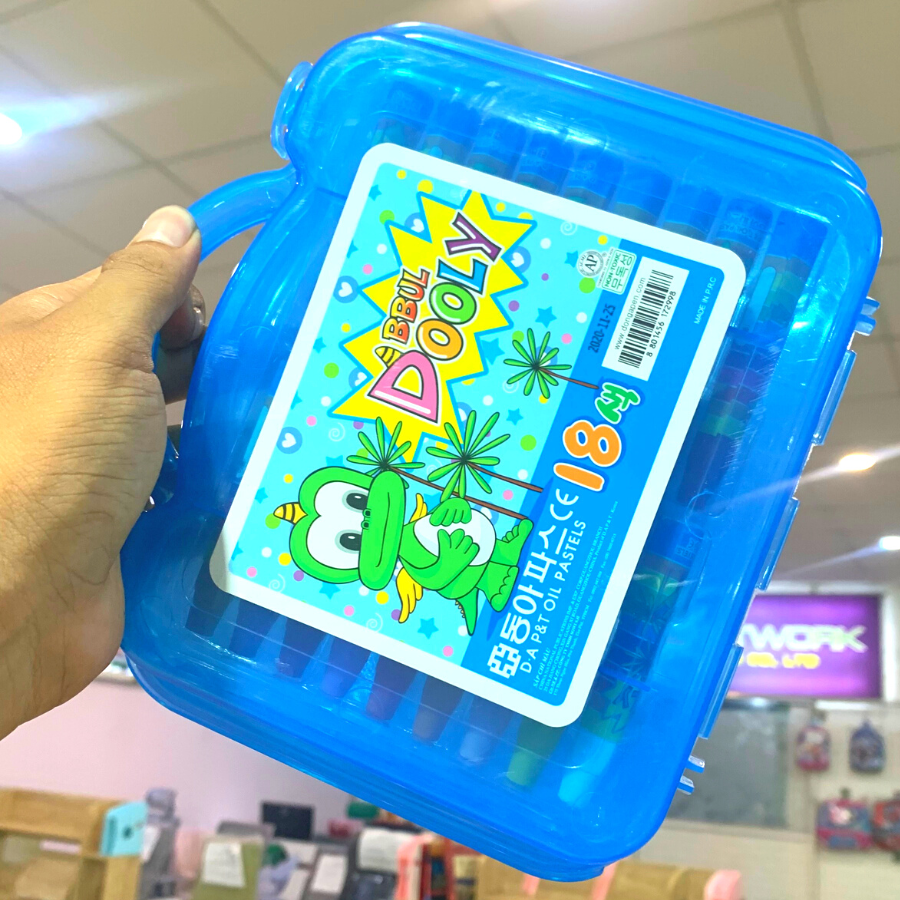 Hộp 18 Bút Sáp Màu Dooly D.A P&T Hàn Quốc