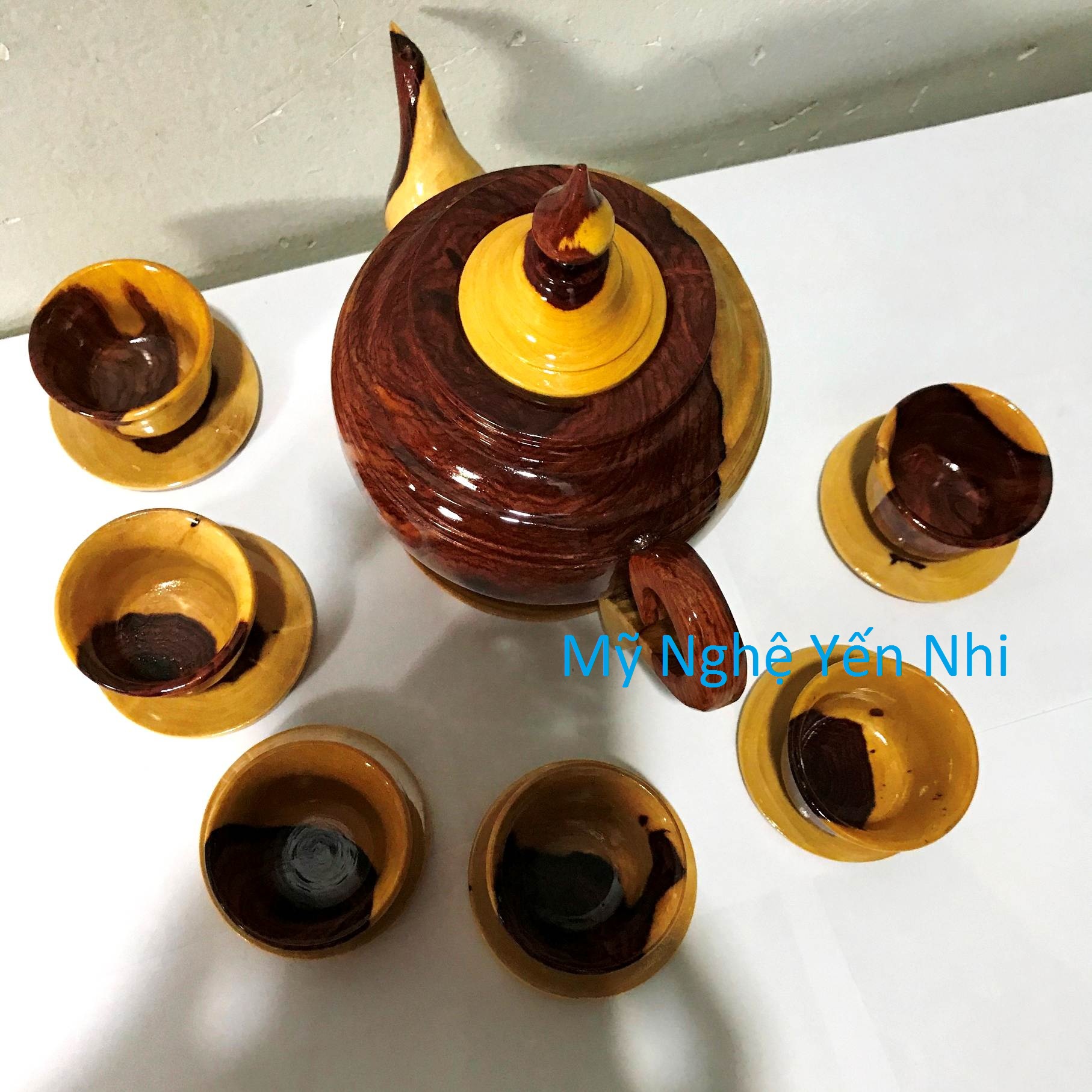 Bộ ấm chén trà gỗ Trắc cao cấp có dĩa (1 ấm+ 6 chén + dĩa)