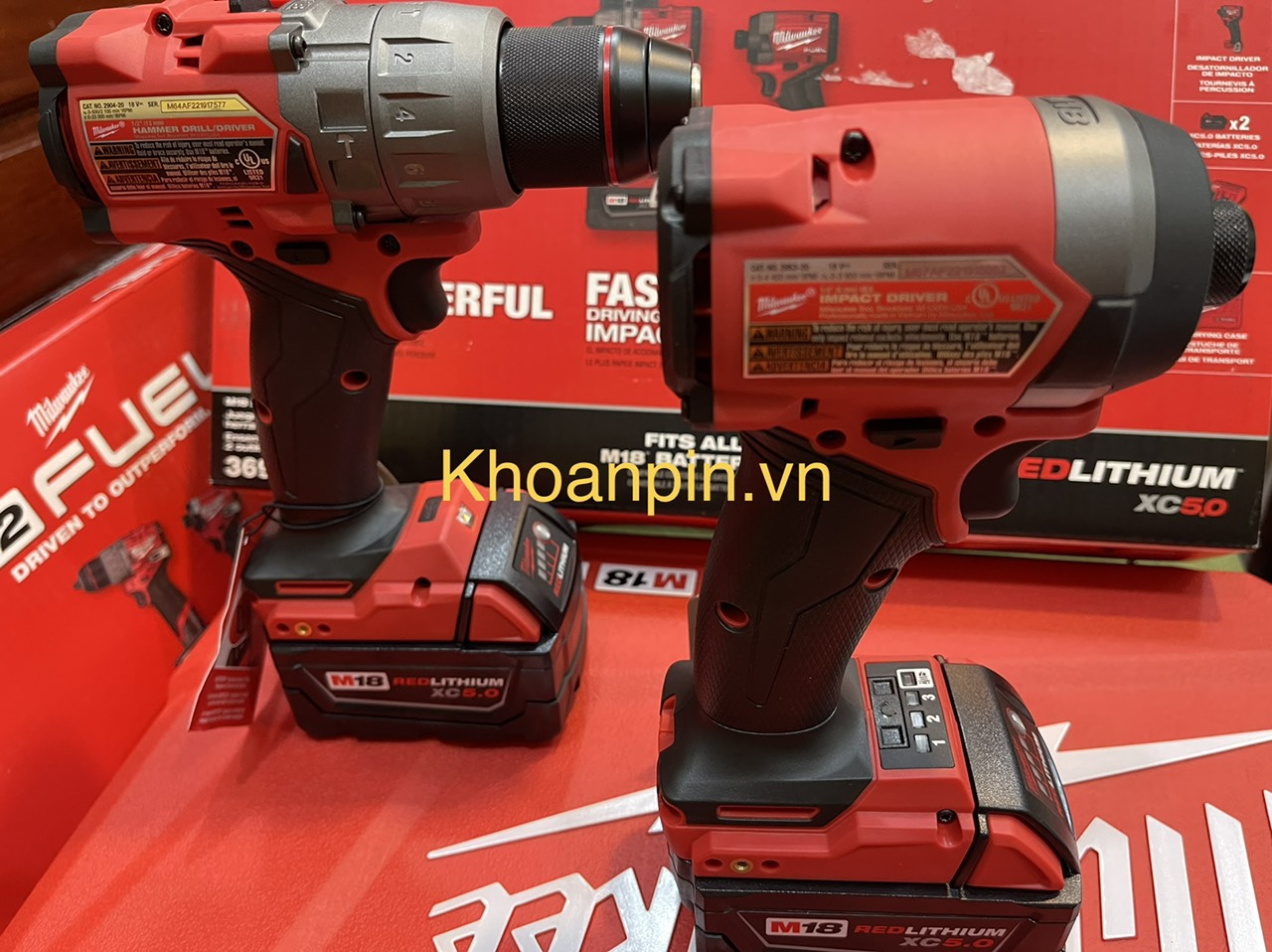 máy khoan pin Milwaukee 3697-22