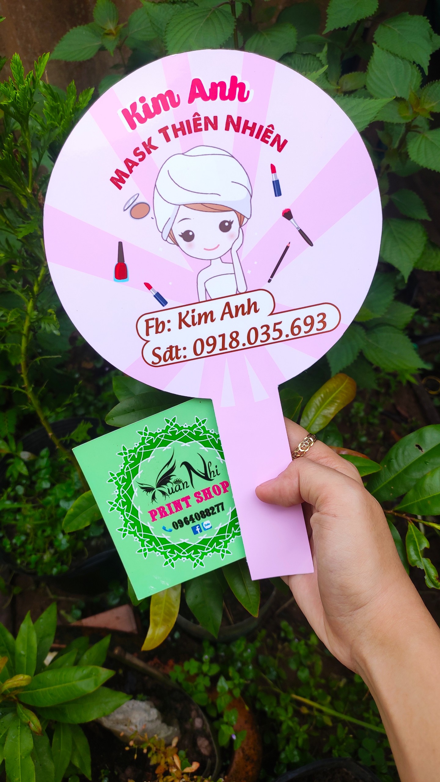 Logo Cầm Tay Chụp Ảnh Sản Phẩm