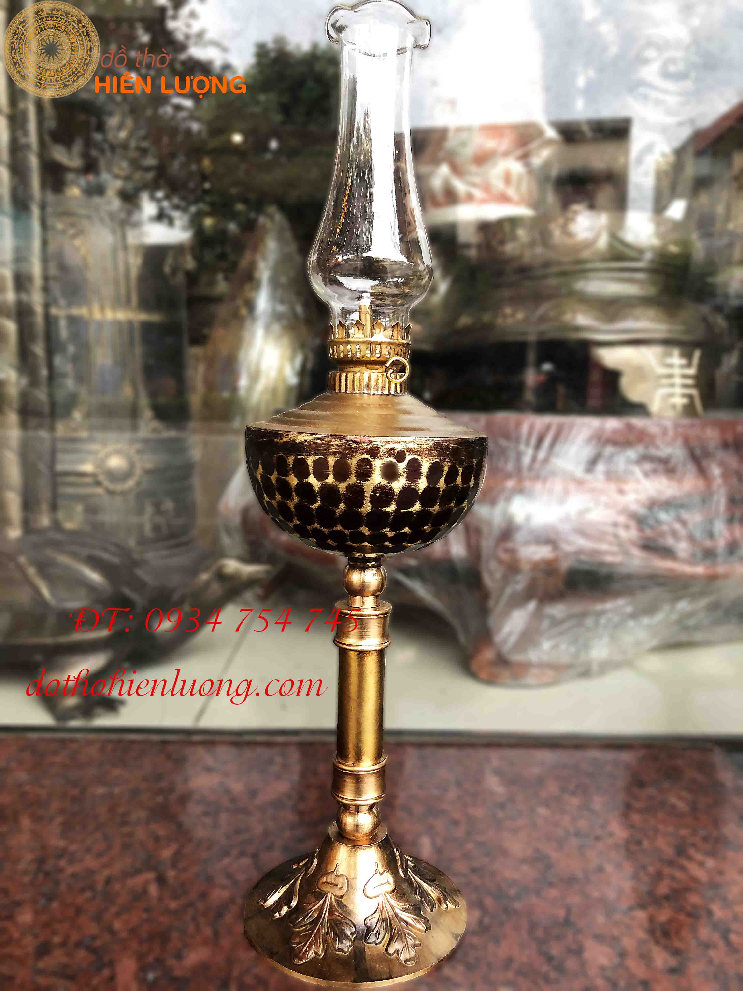 Totam an oil lamp model contains 20cm to 37cm tall