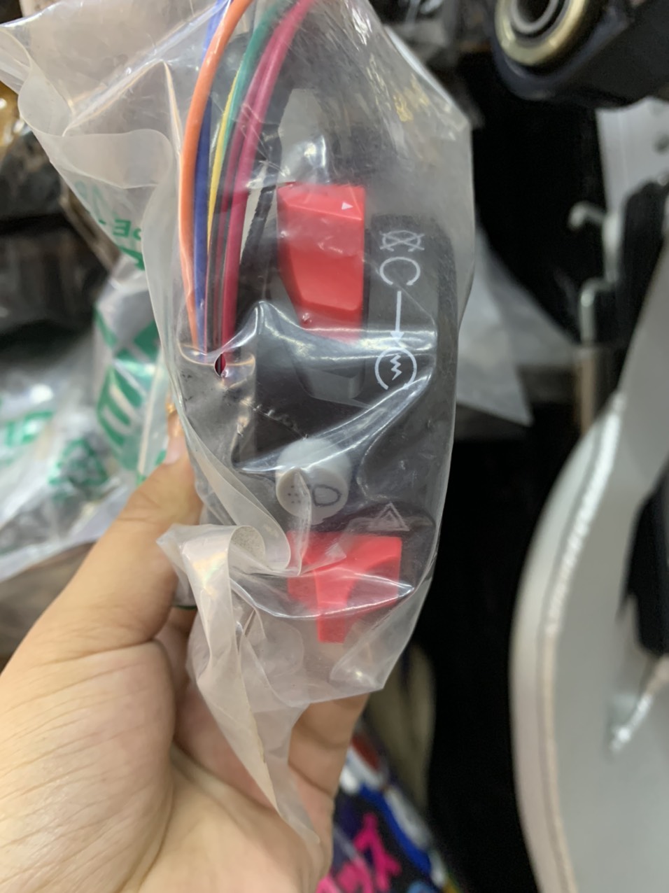 CÙM CÔNG TẮC DUCATI
