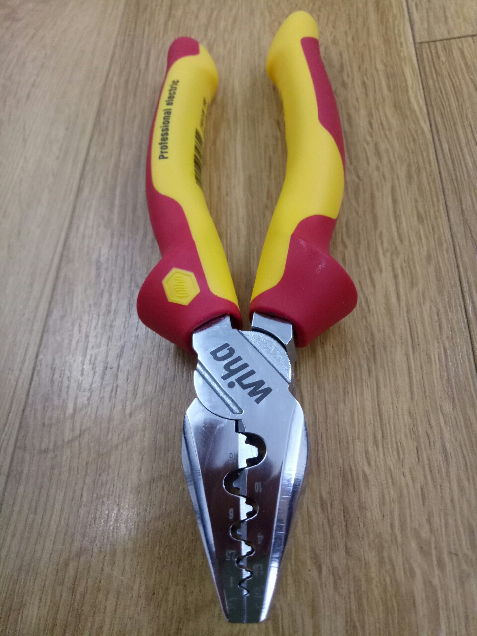 Kìm bấm cos cách điện Wiha 35862