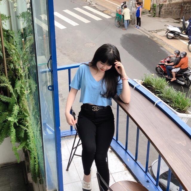 Áo thun croptop cổ tim kiểu dáng basic đủ màu siêu hot