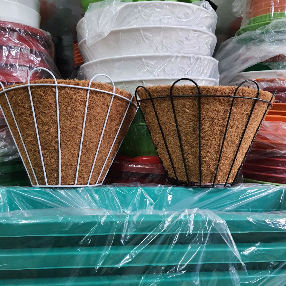 chậu treo tường ốp tường khung sắt lót thảm sơ dừa size lớn 30cm