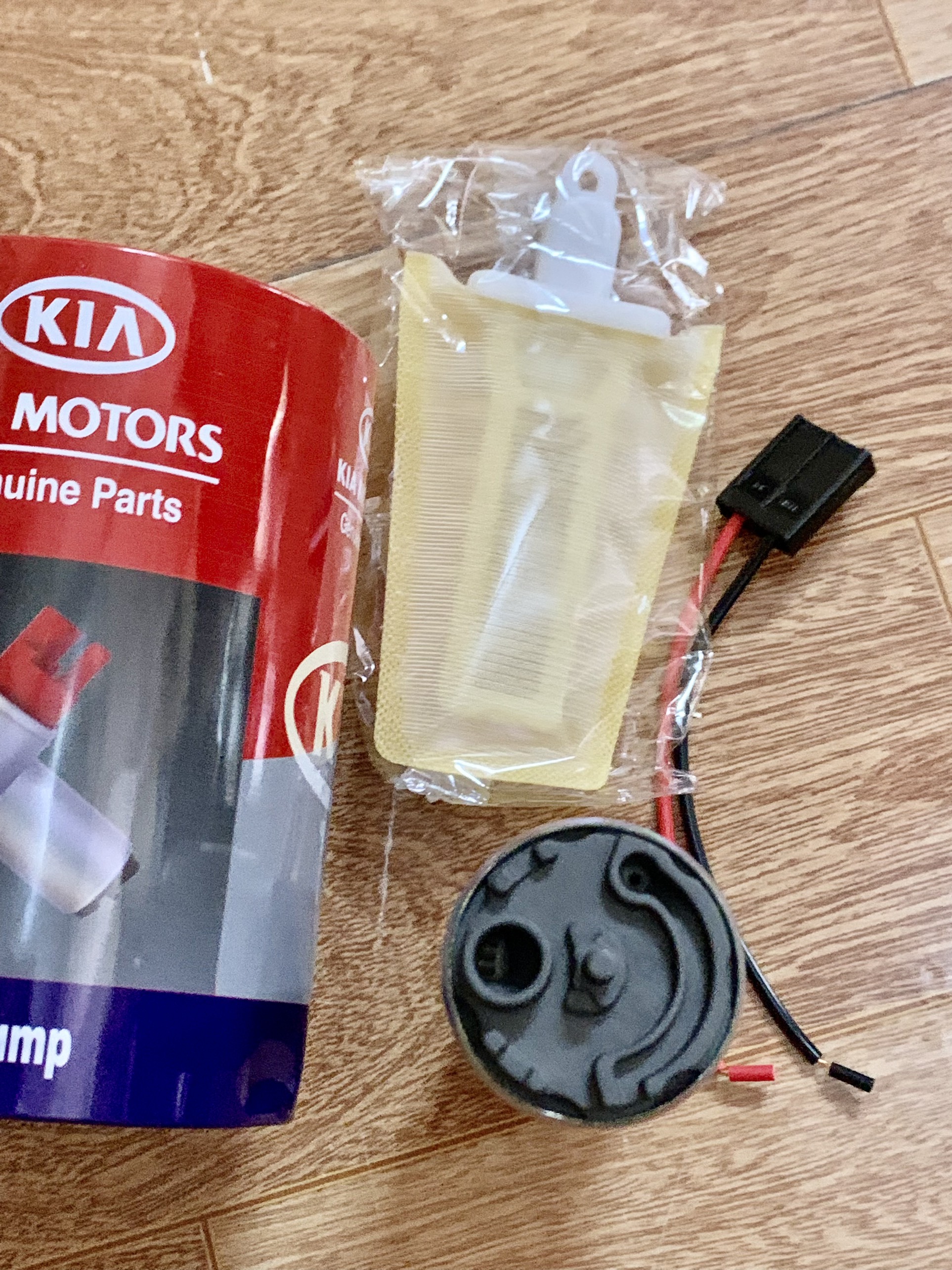 bơm xăng giắc to  Morning 05-10 , Getz , Matiz , Nubira , Gentra ,Lanos ( OEM )