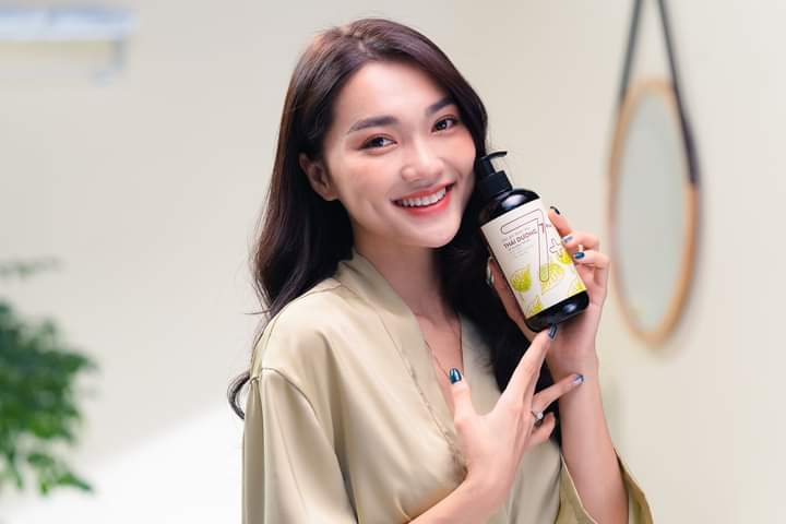 [HCM]Dầu gội dược liệu Thái Dương 7Plus (chai 250ml)