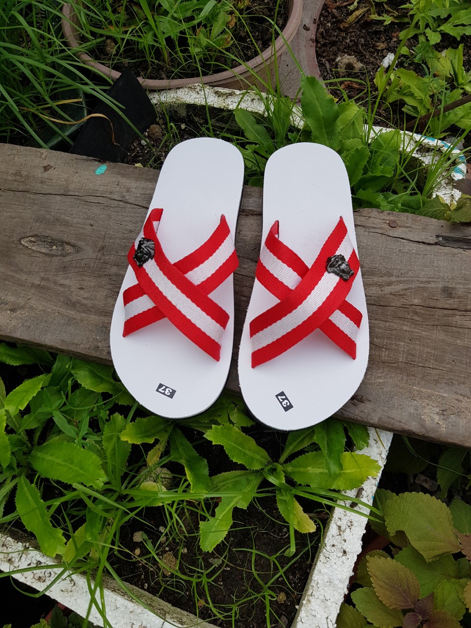 Dép quai chéo nam nữ ( đế trắng quai dù trắng đỏ ) size từ 34 đến 44