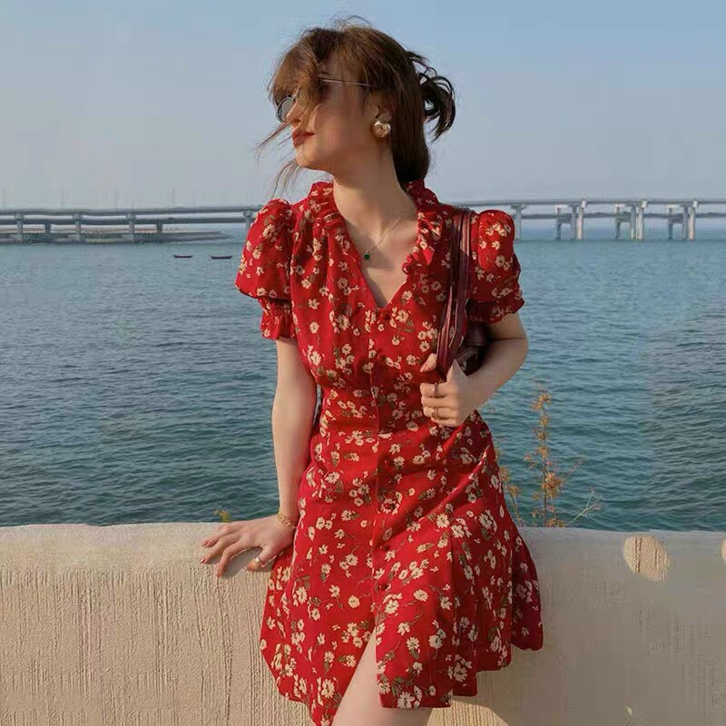 Đầm Đỏ Hoa Vàng Cổ V N037